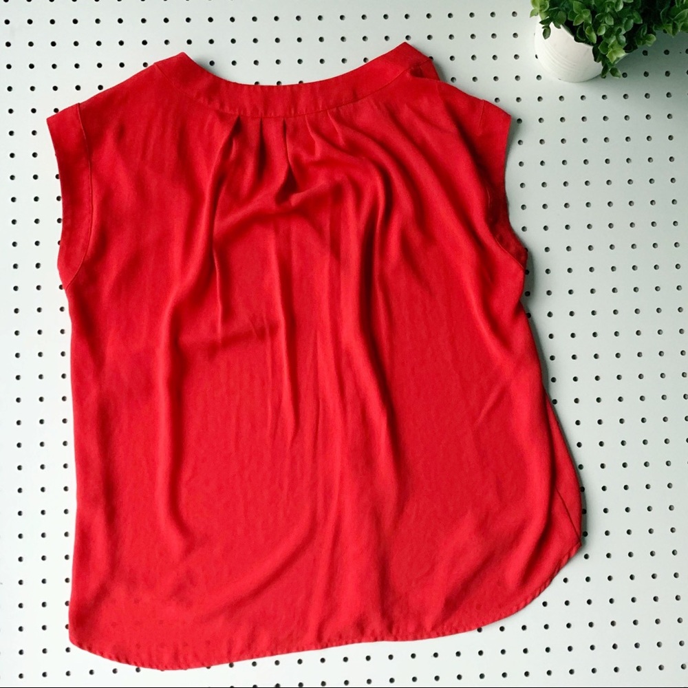 RO&DE sleeveless red button down split neck - Picture 4 of 6